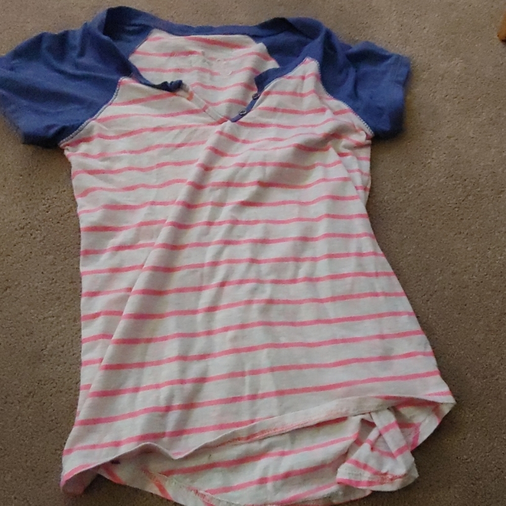 Short sleeved shirt